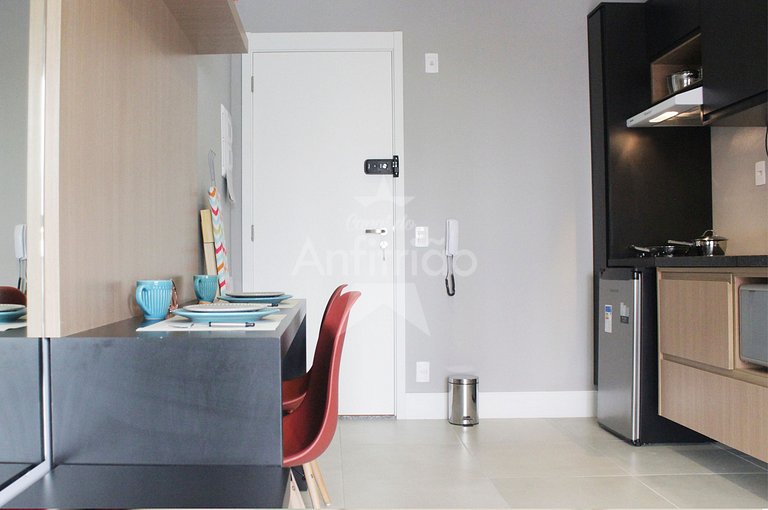 Studio 25 m² todo mobiliado ao lado do metrô