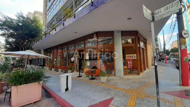 Pôr do sol 17º andar, vista da cidade + metrô