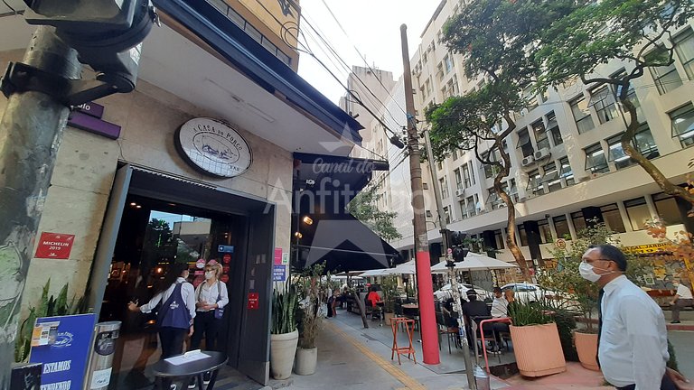 Pôr do sol 17º andar, vista da cidade e metrô