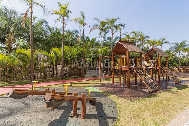 Oasis 300 m Allianz com piscina aquecida e garagem