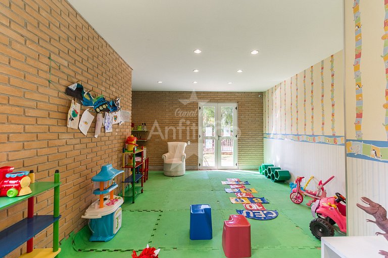 Oasis 300 m Allianz com piscina aquecida e garagem