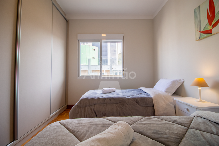 100 m² bem espaçoso com terraço, garagem e ar