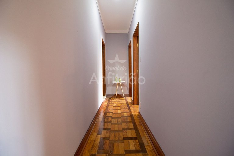 100 m² bem espaçoso com terraço, garagem, A/C