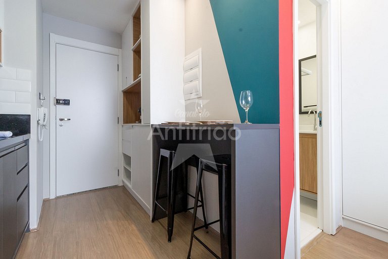 Studio 200 m do metrô Brás com piscina