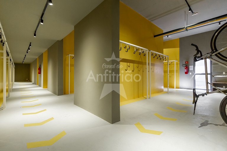 Studio no 17º andar no Brás + compras