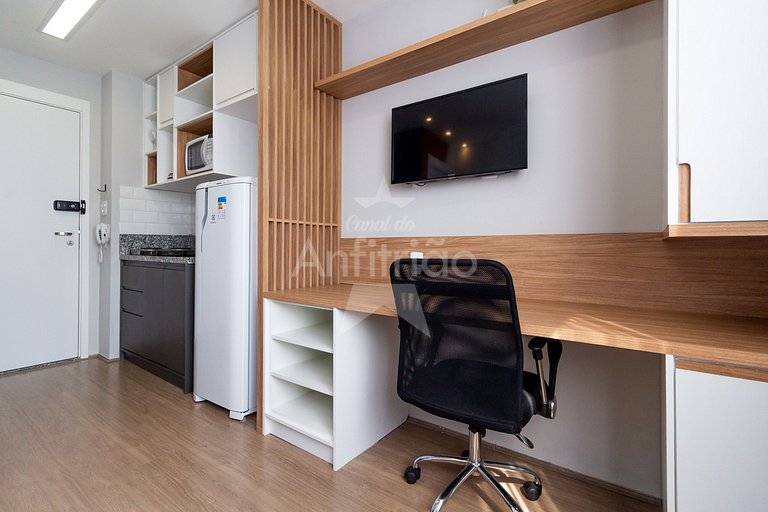 Studio 200 m do metrô Brás com piscina