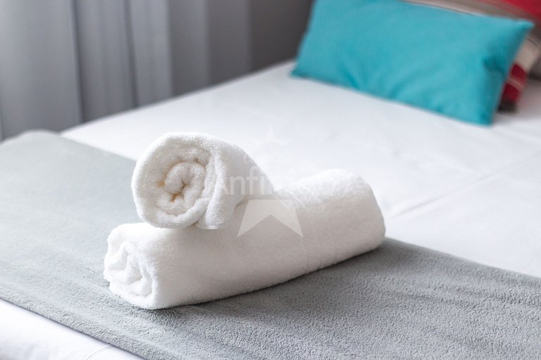 Studio 200 m do metrô Brás com piscina