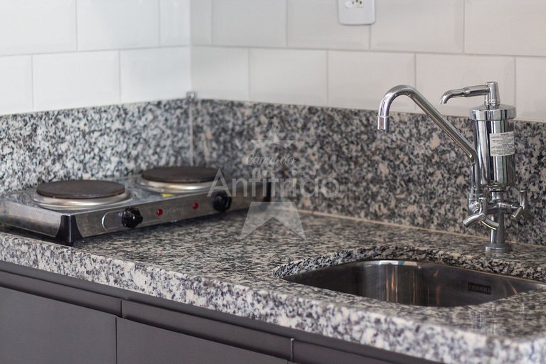 Studio 200 m do metrô Brás com piscina