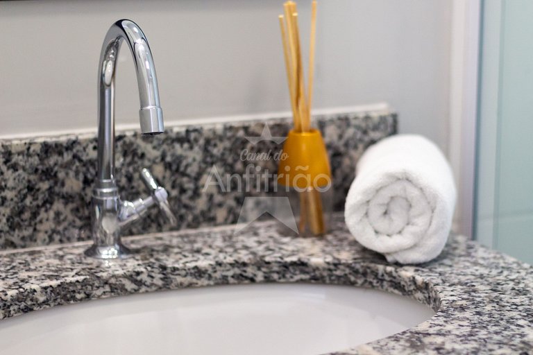 Studio 200 m do metrô Brás com piscina