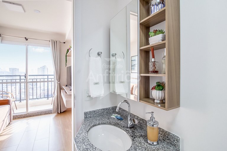 Brás com vista do 8º andar e vaga de garagem