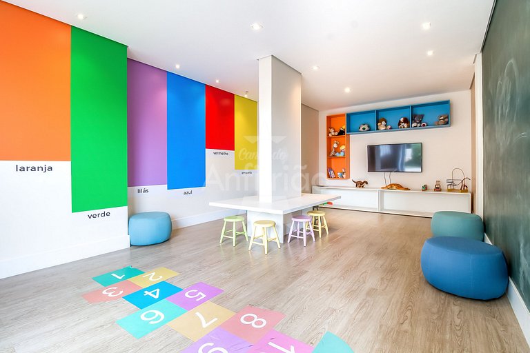 Brás com vista do 8º andar e vaga de garagem