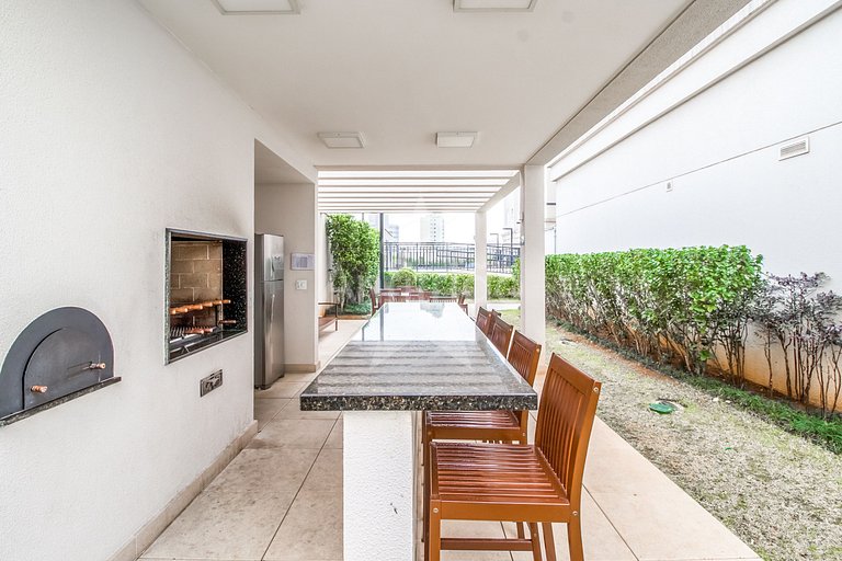 Brás com vista do 8º andar e vaga de garagem