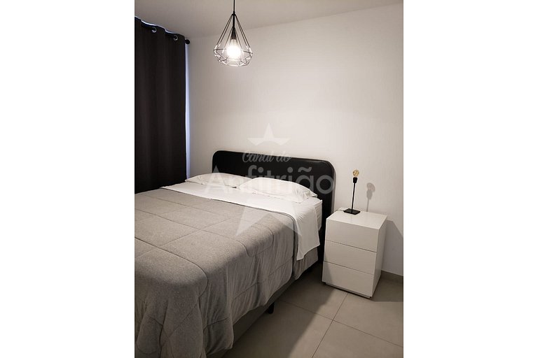 Oasis prox. Allianz + piscina aquecida, vaga e ar