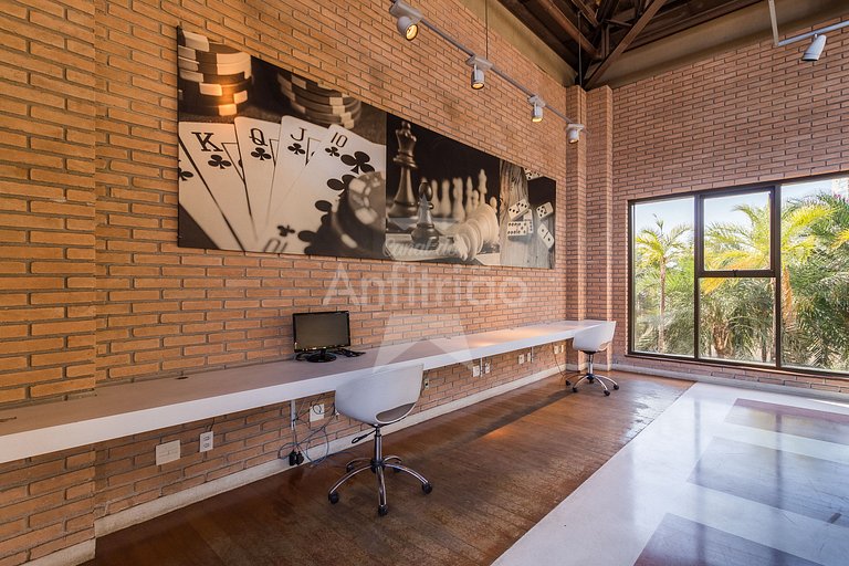 Oasis prox. Allianz + piscina aquecida, vaga e ar