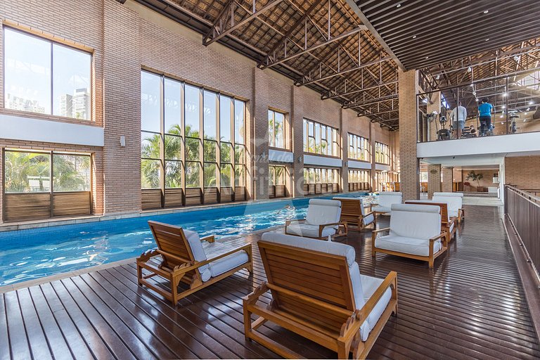 Oasis prox. Allianz + piscina aquecida, vaga e ar