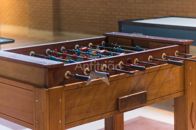 Oasis prox. Allianz + piscina aquecida, vaga e ar