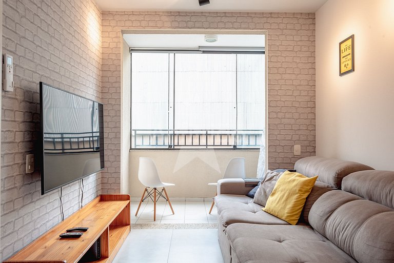 Oasis prox. Allianz + piscina aquecida, vaga e ar