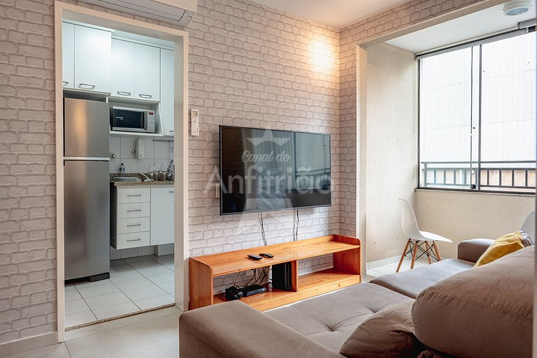 Oasis prox. Allianz + piscina aquecida, vaga e ar