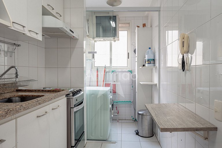 Oasis prox. Allianz + piscina aquecida, vaga e ar