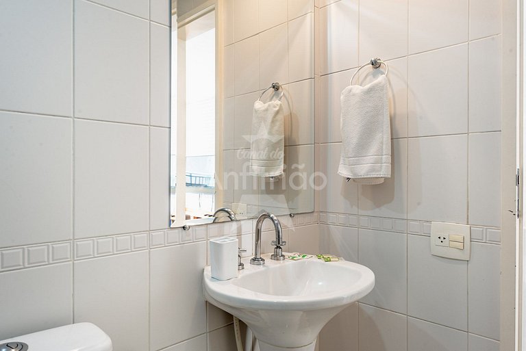 Oasis prox. Allianz + piscina aquecida, vaga e ar