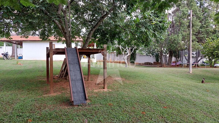 Sítio família e amigos com piscina e churrasqueira