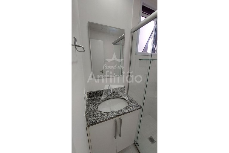 Studio 200 m do metrô + piscina | 6x sem juros