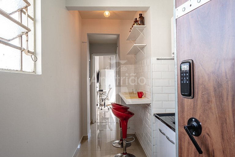 Pôr do sol 17º andar, vista da cidade + metrô