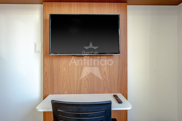 Studio 9º andar com vista e 200 m do metrô