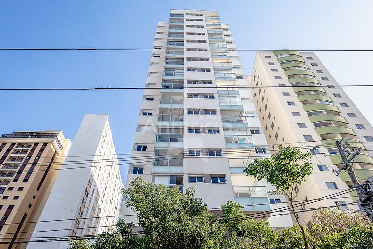 Studio bonitinho com garagem e ar condicionado