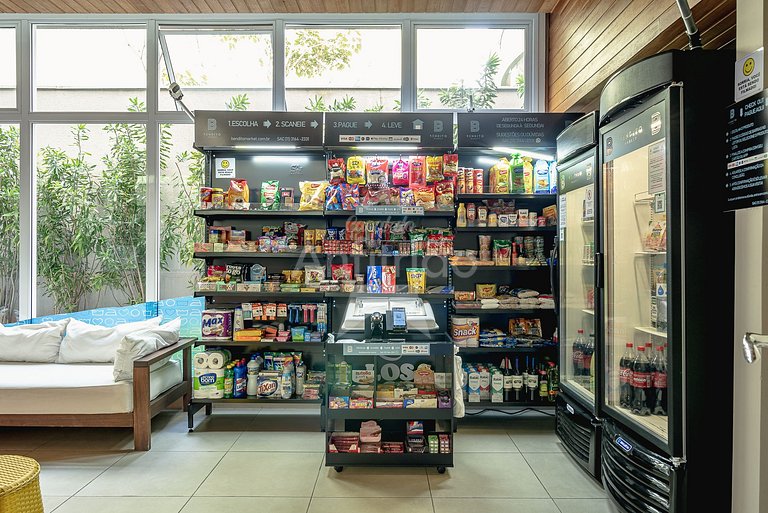 Studio bonitinho com garagem e ar condicionado