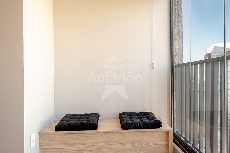 Studio Frei Caneca 16º andar, piscina aquecida, A/C