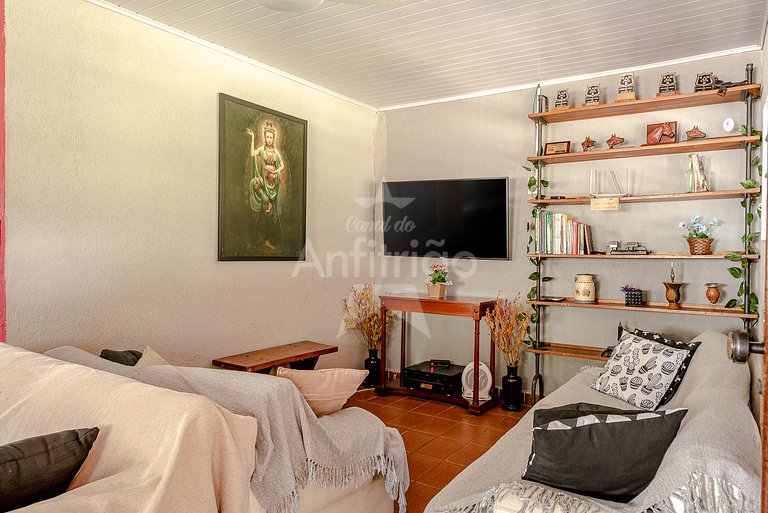 Sítio família e amigos com piscina e churrasqueira