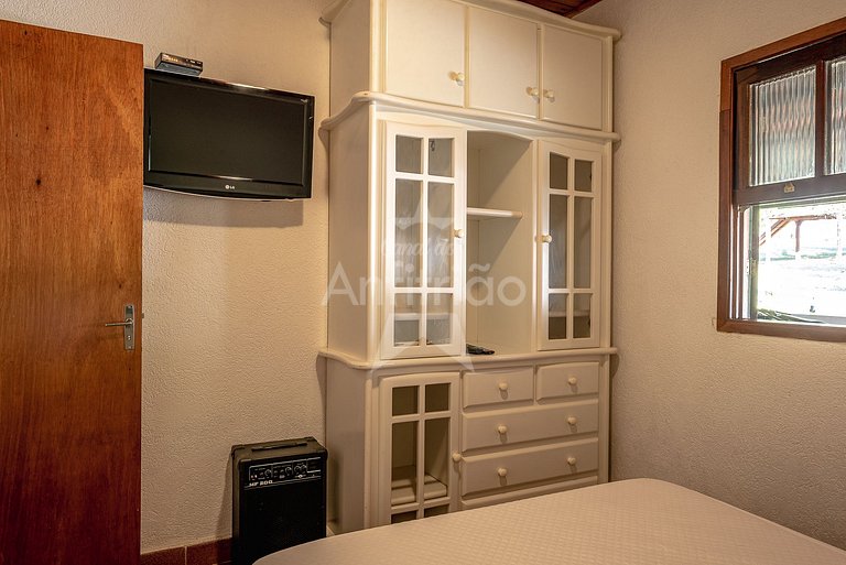 20 mil m² de sítio + piscina e churrasq.