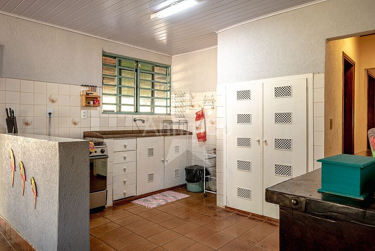 Sítio família e amigos com piscina e churrasqueira