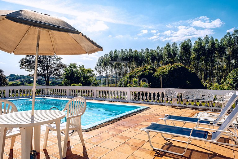 Sítio família e amigos com piscina e churrasqueira