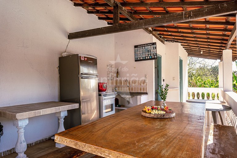 Sítio família e amigos com piscina e churrasqueira