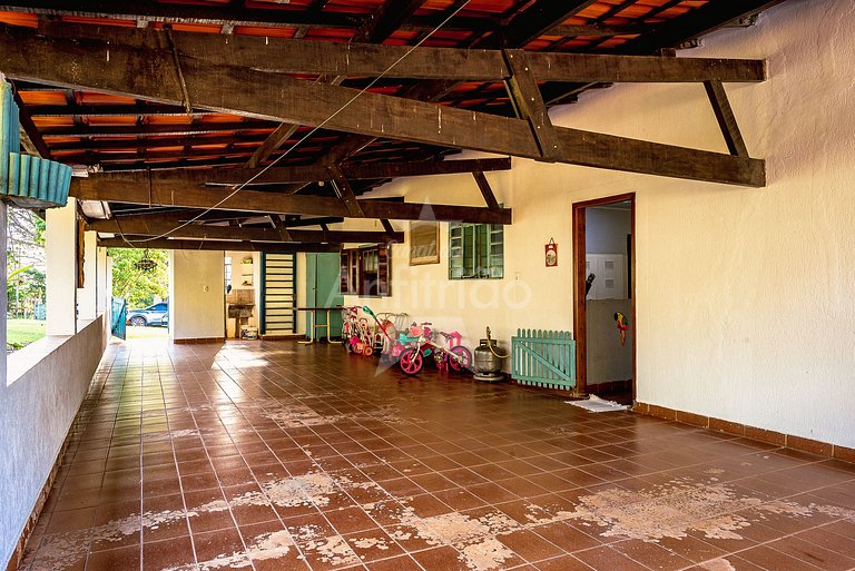 Sítio família e amigos com piscina e churrasqueira