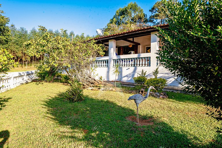 Sítio família e amigos com piscina e churrasqueira