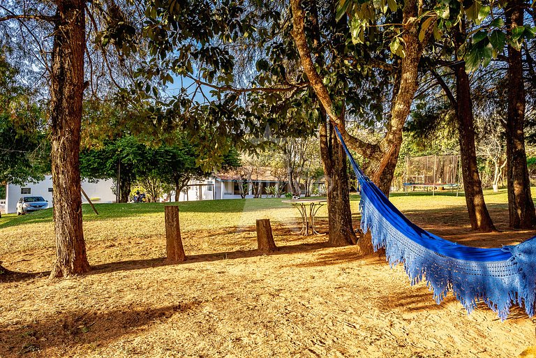 Sítio família e amigos com piscina e churrasqueira