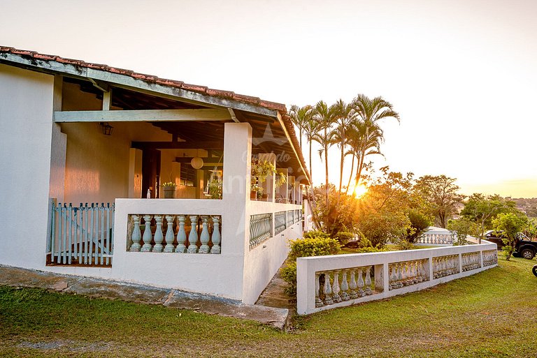 Sítio família e amigos com piscina e churrasqueira