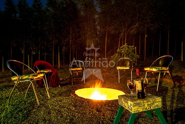 Sítio família e amigos com piscina e churrasqueira