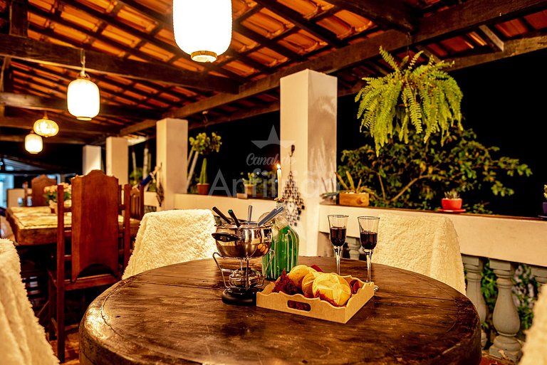 Sítio família e amigos com piscina e churrasqueira