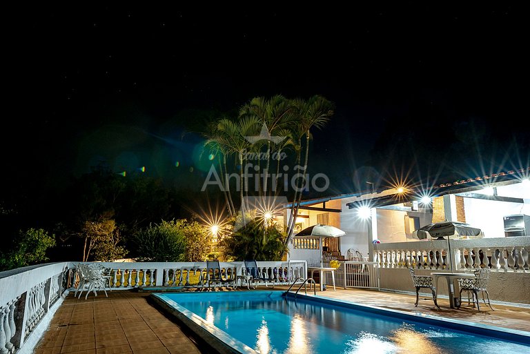 Sítio família e amigos com piscina e churrasqueira