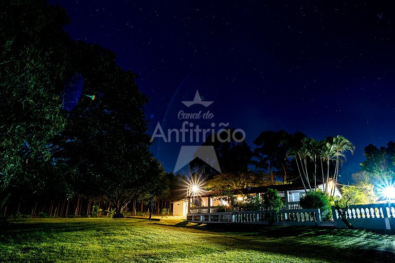 Sítio família e amigos com piscina e churrasqueira