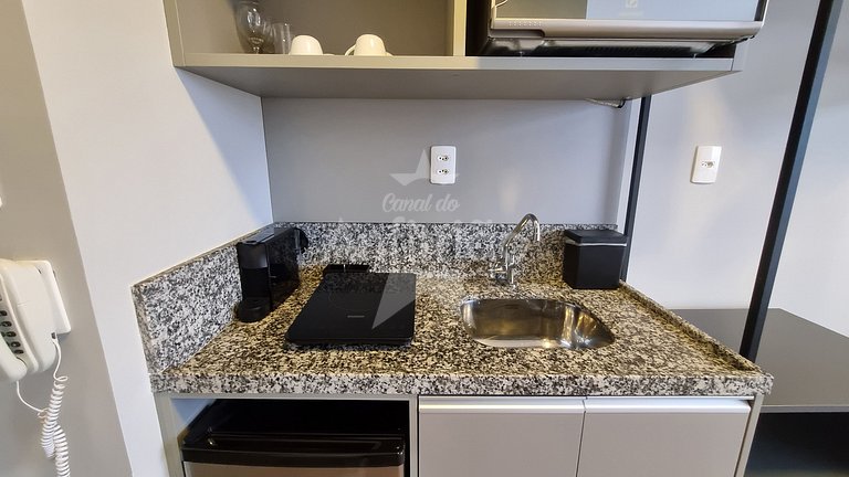 Studio no Brás a 200 m do metrô perto das compras