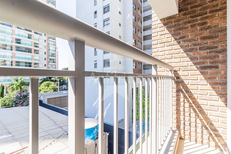 Perto do Ibirapuera com ar condicionado e piscina