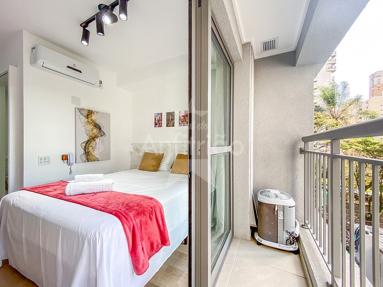 Perto do Ibirapuera com ar condicionado e piscina