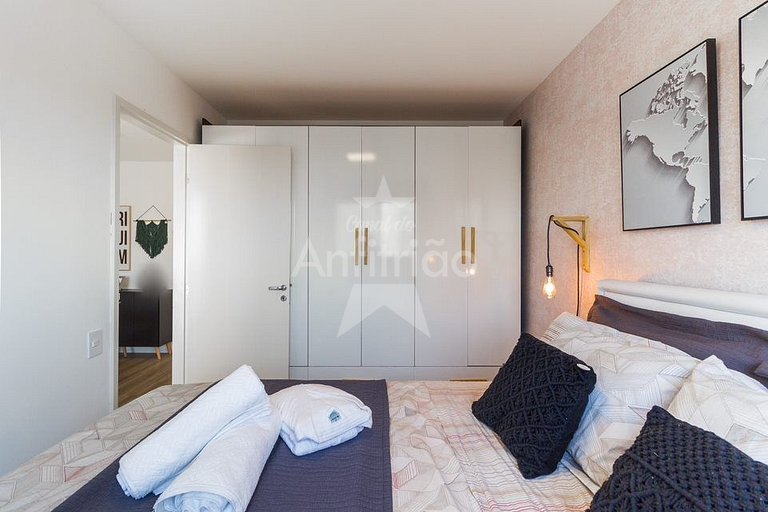 Oasis prox. Allianz com piscina aquecida e garagem