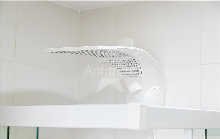 Studio no 17º andar no Brás + compras