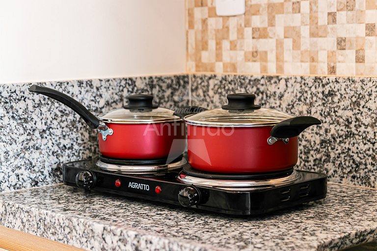 Studio no 17º andar no Brás + compras